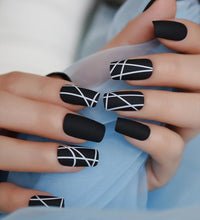 Black & White Nailz