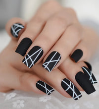 Black & White Nailz